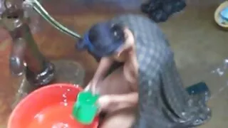 Horny dude մատը fucks մազոտ twat ճապոնական շքեղություն