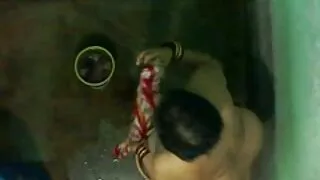 Cute երիտասարդ ճտեր Քրիստինը ցույց է տալիս իր հմայիչ փիսիկը լայն բացված ոտքերը